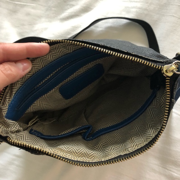 Steve Madden Crossbody Bag - Picture 4 of 7